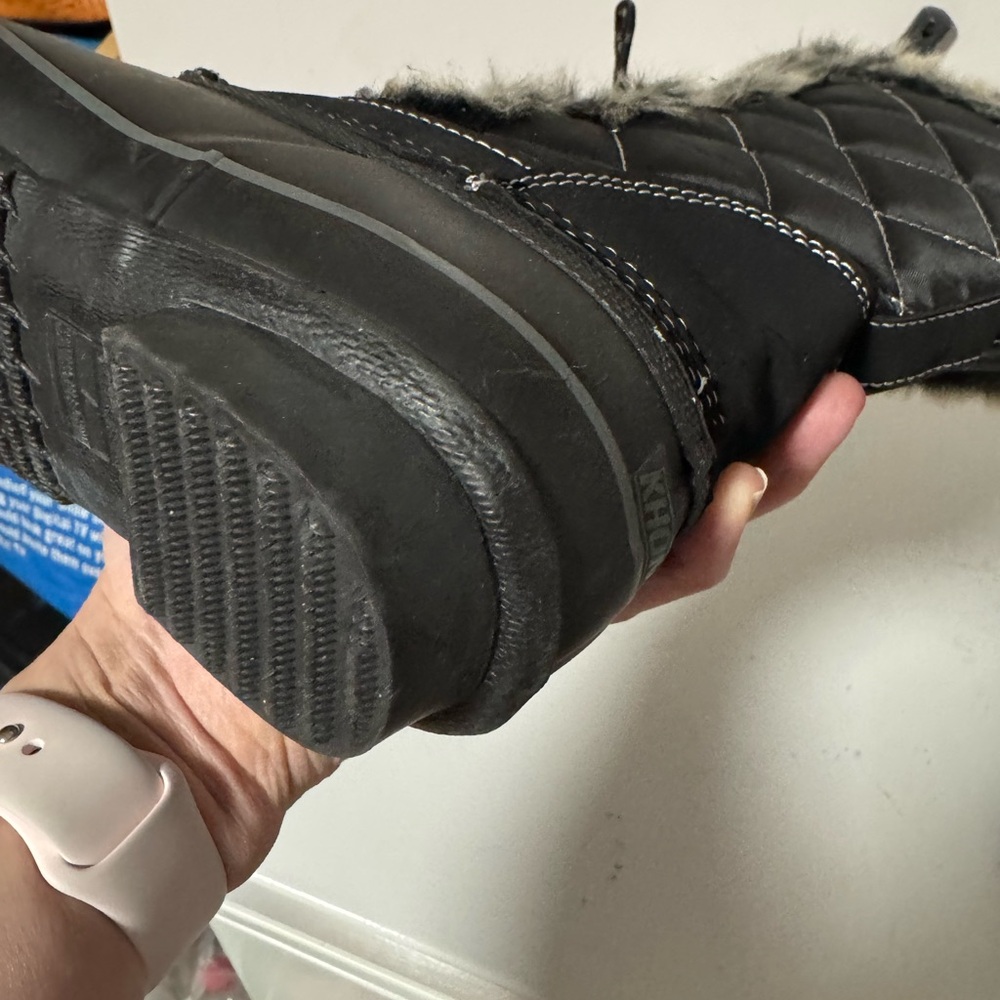 New winter boots - Picture 3 of 5